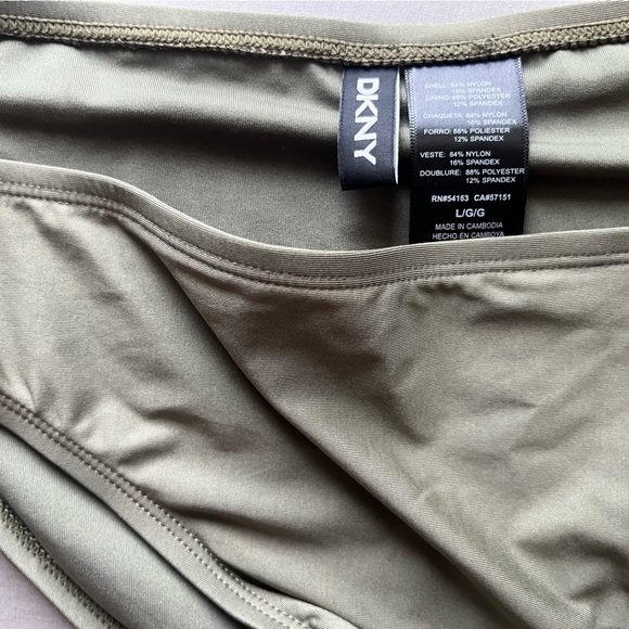 NWT DKNY bikini bottom.  New w tags and liner - Picture 4 of 4